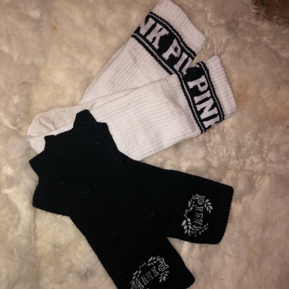 2 pairs of socks - Picture 2 of 2